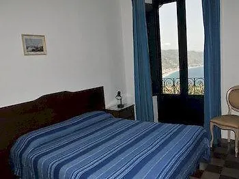Ξενοδοχείο Astoria 2*